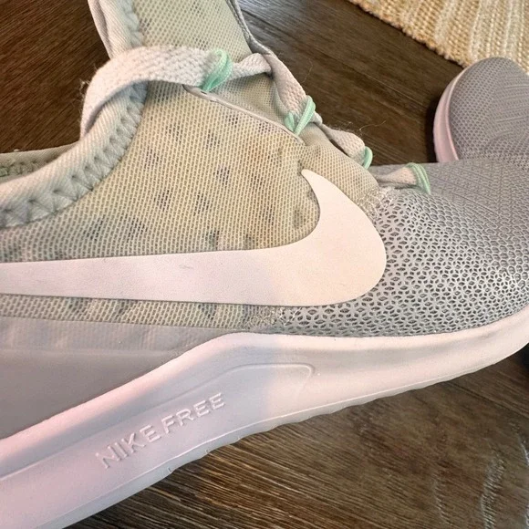 Nike Free TR 8 Women's Training Shoes Gray White Running Sneakers Size 9‎ - Picture 7 of 9